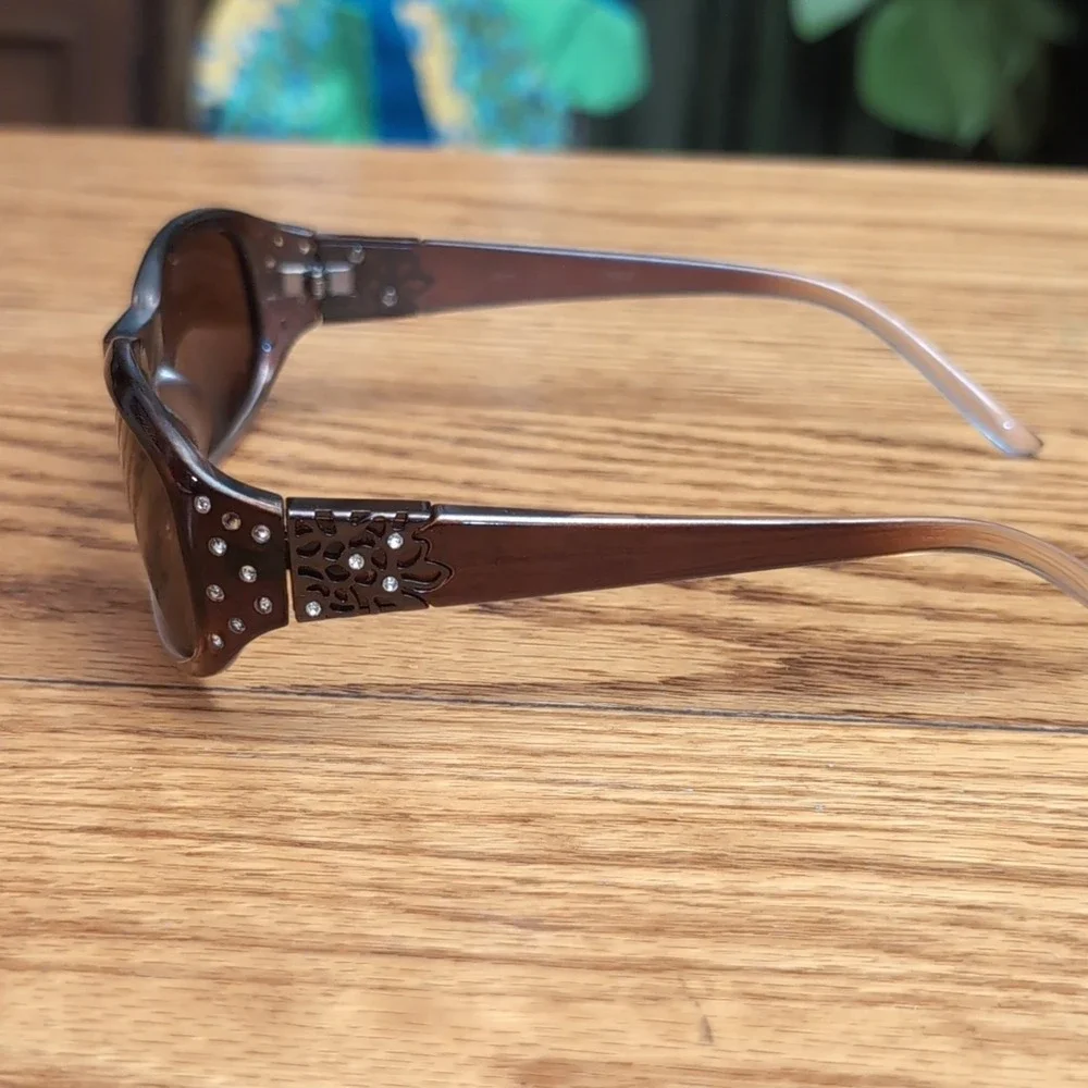 Piranha Rhinestone Embellished Sunglasses Brown Plastic Etched Temple Y2K